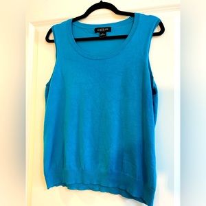 Turquoise sweater tank by August Silk size XL